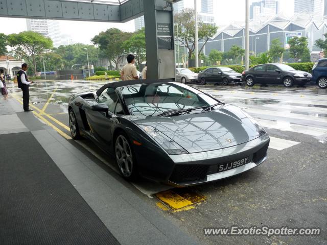 Lamborghini Gallardo spotted in Singapore, Singapore