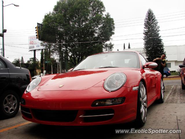 Porsche 911 spotted in Guadalajara, Mexico