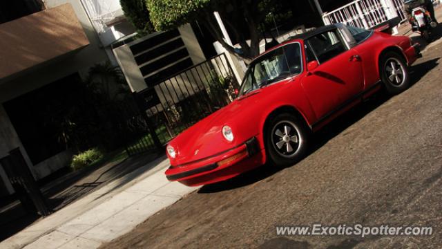 Porsche 911 spotted in Guadalajara, Mexico