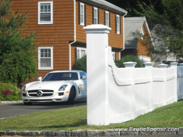 Mercedes SLS AMG spotted in New Canaan, Connecticut