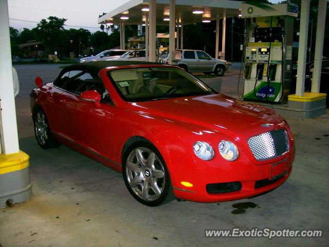 Bentley Continental spotted in Lake Forest, Illinois