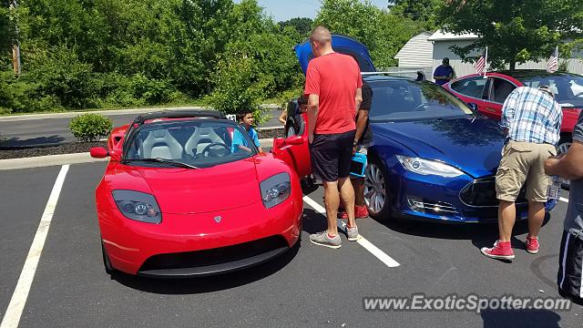 Tesla Roadster spotted in Westerville OH, Ohio