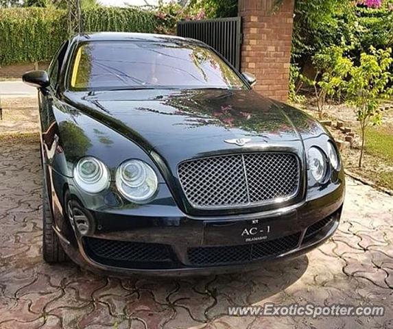 Bentley Flying Spur spotted in Lahore, Pakistan