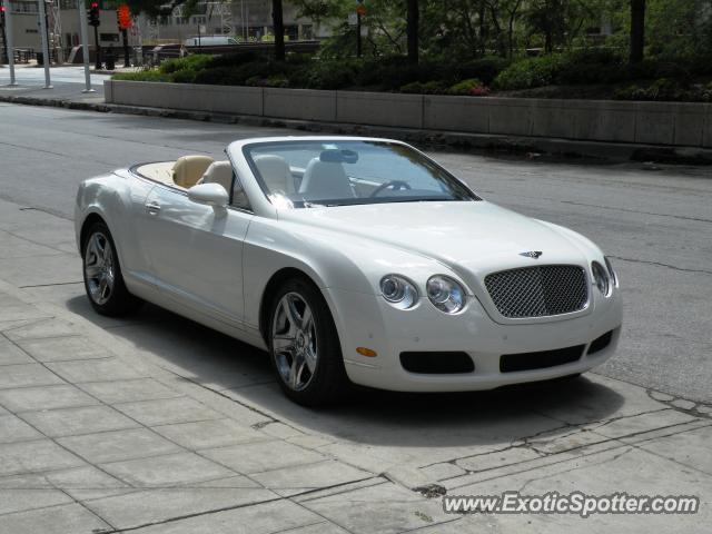 Bentley Continental spotted in Chicago, Illinois