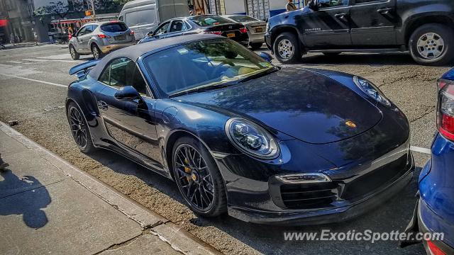 Porsche 911 Turbo spotted in Manhattan, New York