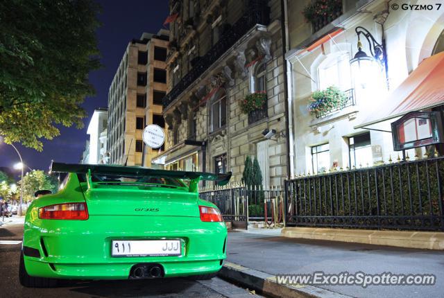 Porsche 911 GT3 spotted in Paris, France