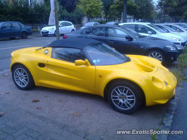 Lotus Elise spotted in Strasbourg, France