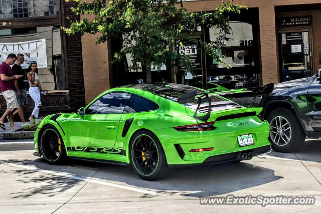 Porsche 911 GT3 spotted in Birmingham, Michigan