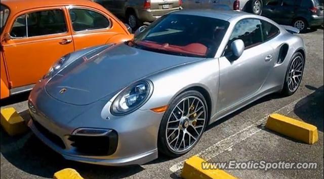 Porsche 911 Turbo spotted in Acarigua, Venezuela