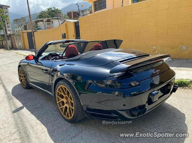 Porsche 911 Turbo spotted in Margarita, Venezuela