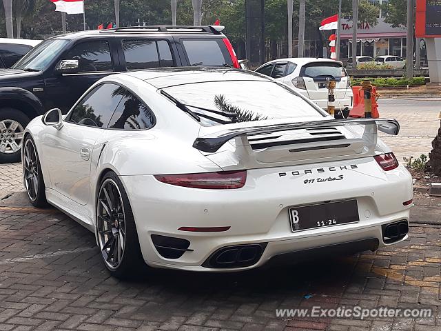 Porsche 911 Turbo spotted in Jakarta, Indonesia