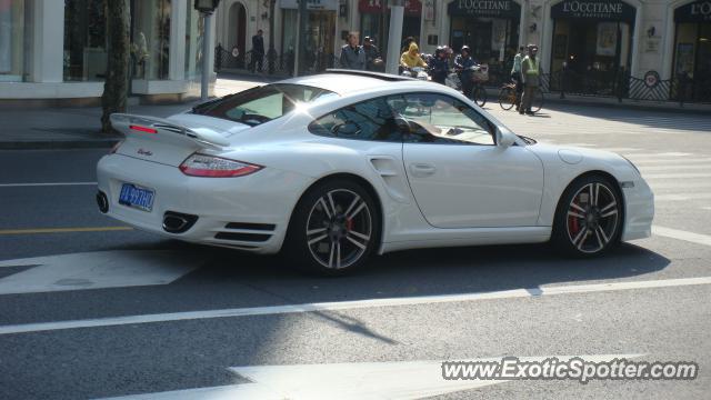 Porsche 911 Turbo spotted in SHANGHAI, China