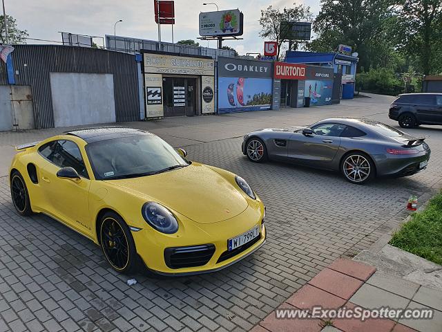 Porsche 911 Turbo spotted in Warsaw, Poland