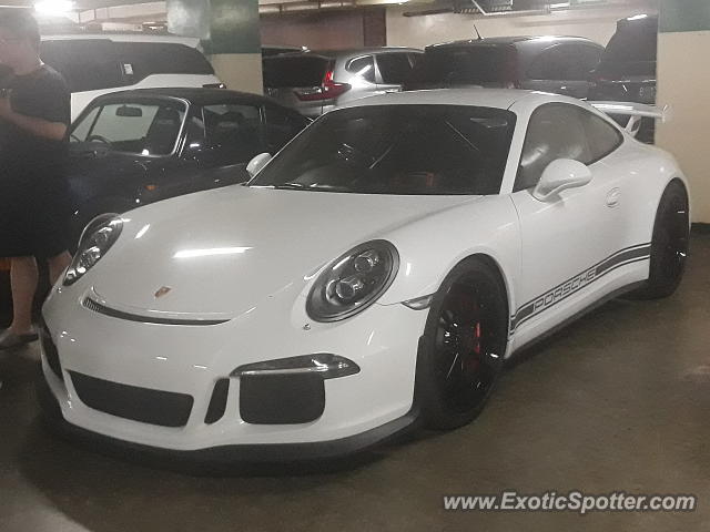 Porsche 911 GT3 spotted in Jakarta, Indonesia