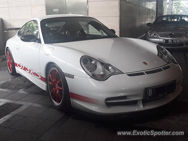 Porsche 911 GT3 spotted in Jakarta, Indonesia