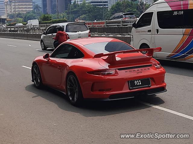 Porsche 911 GT3 spotted in Jakarta, Indonesia