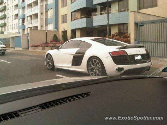 Audi R8 spotted in Lima, Peru