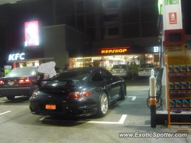 Porsche 911 GT2 spotted in Lima, Peru