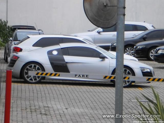 Audi R8 spotted in Curitiba, PR, Brazil