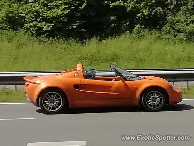 Lotus Elise spotted in Papendrecht, Netherlands