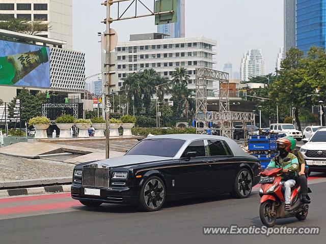 Rolls-Royce Phantom spotted in Jakarta, Indonesia