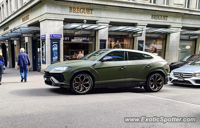 Lamborghini Urus spotted in Zürich, Switzerland