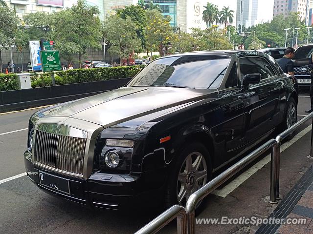 Rolls-Royce Phantom spotted in Jakarta, Indonesia