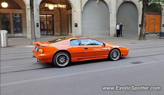 Lotus Esprit spotted in Zürich, Switzerland