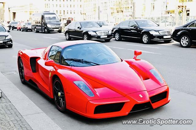 Ferrari Enzo spotted in Seoul, South Korea