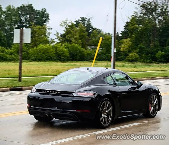 Porsche Cayman GT4 spotted in Howard, Wisconsin