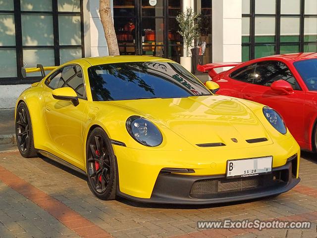 Porsche 911 GT3 spotted in Jakarta, Indonesia