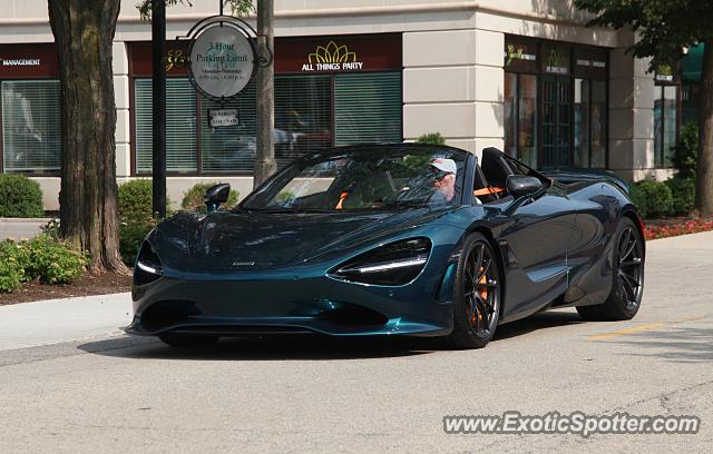 Mclaren 720S spotted in Lake Forest, Illinois