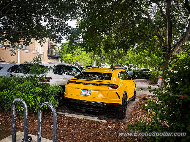 Lamborghini Urus spotted in Naples, Florida