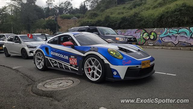 Porsche 911 GT3 spotted in Medellin, Colombia