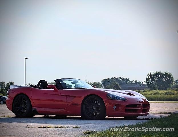 Dodge Viper spotted in Suamico, Wisconsin