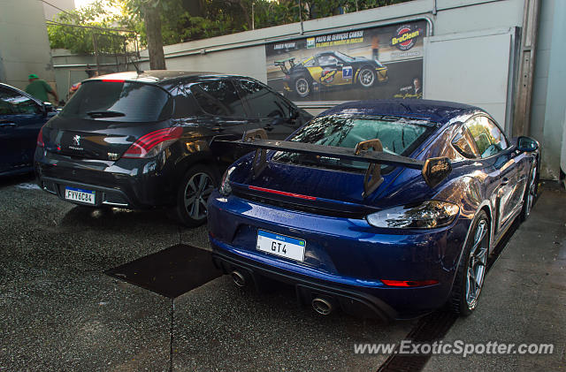 Porsche Cayman GT4 spotted in São Paulo, SP, Brazil