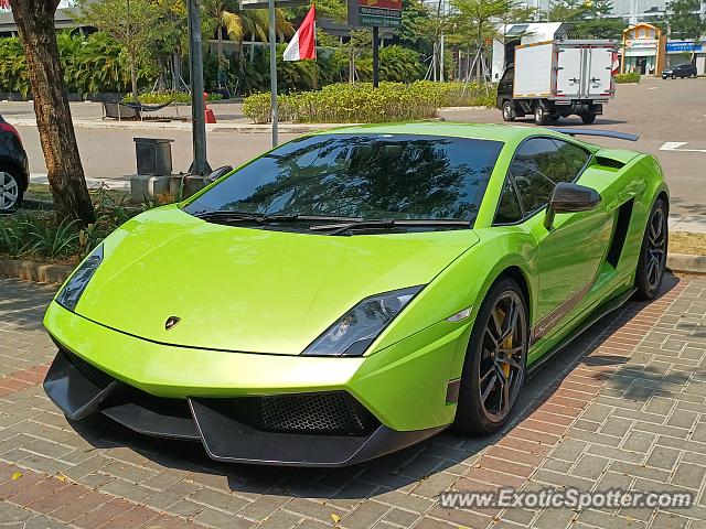 Lamborghini Gallardo spotted in Jakarta, Indonesia