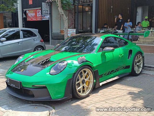 Porsche 911 GT3 spotted in Jakarta, Indonesia