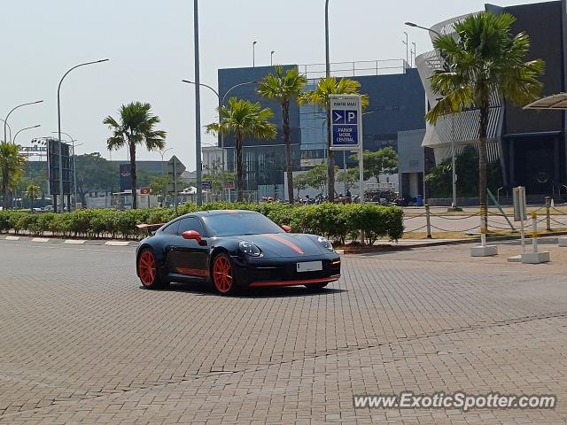 Porsche 911 spotted in Jakarta, Indonesia