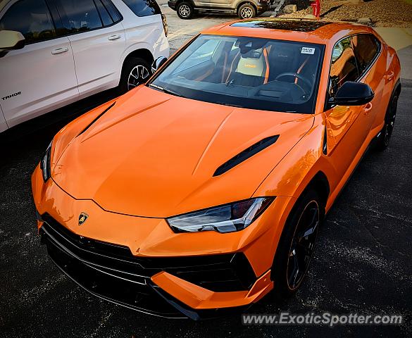 Lamborghini Urus spotted in Suamico, Wisconsin