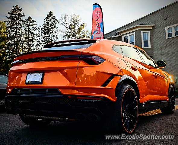 Lamborghini Urus spotted in Suamico, Wisconsin