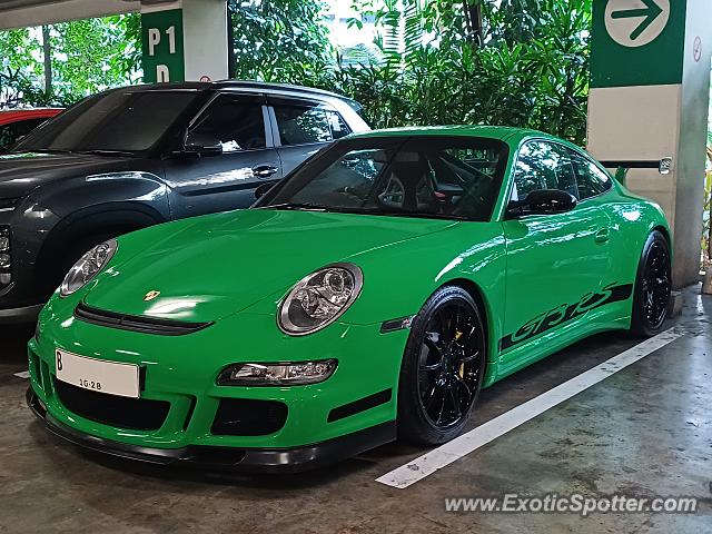 Porsche 911 GT3 spotted in Jakarta, Indonesia