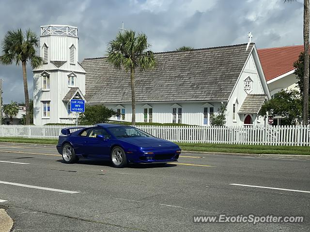 Lotus Esprit spotted in Jacksonville, Florida