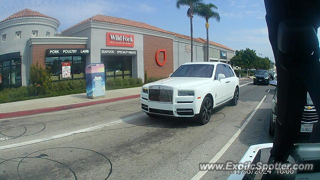 Rolls-Royce Cullinan spotted in Manhattan beach, California