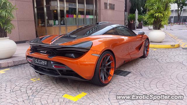 Mclaren 720S spotted in Singapore, Singapore