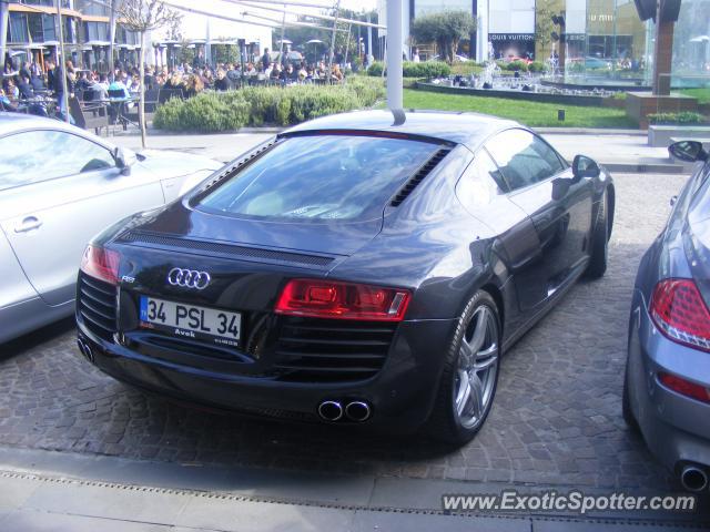 Audi R8 spotted in Istanbul, Turkey