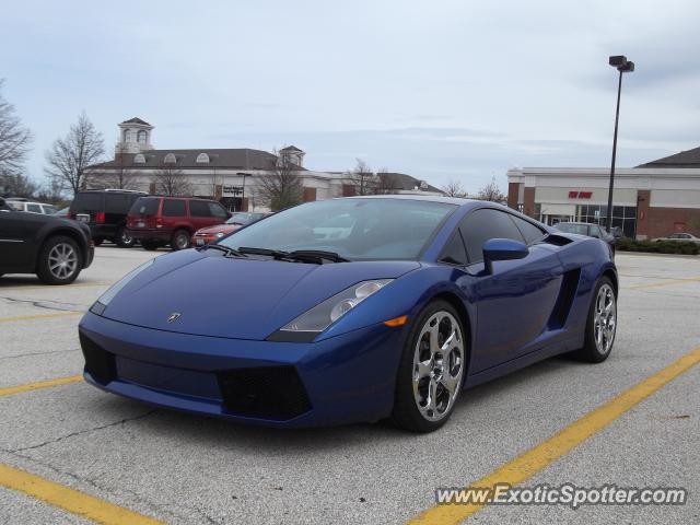 Lamborghini Gallardo spotted in Deerpark, Illinois