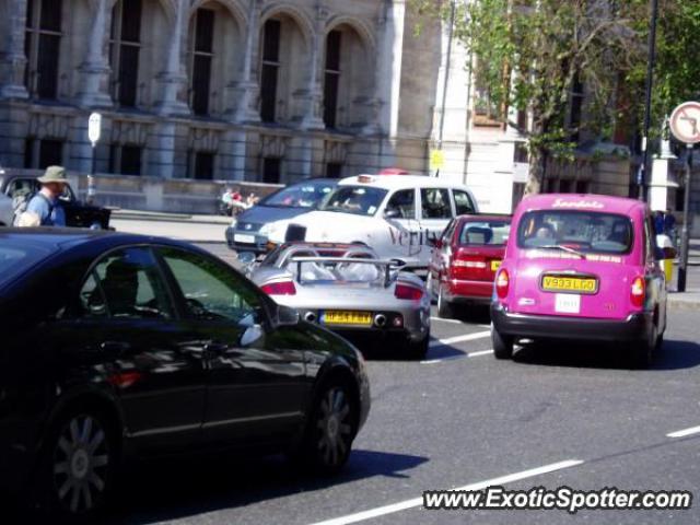 Porsche Carrera GT spotted in London, United Kingdom