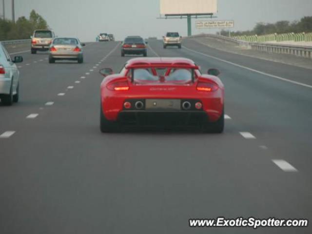 Porsche Carrera GT spotted in Abu Dhabi, United Arab Emirates