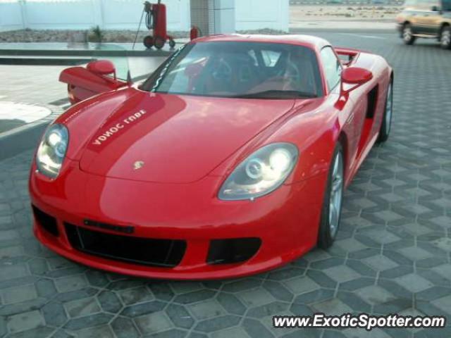 Porsche Carrera GT spotted in Abu Dhabi, United Arab Emirates